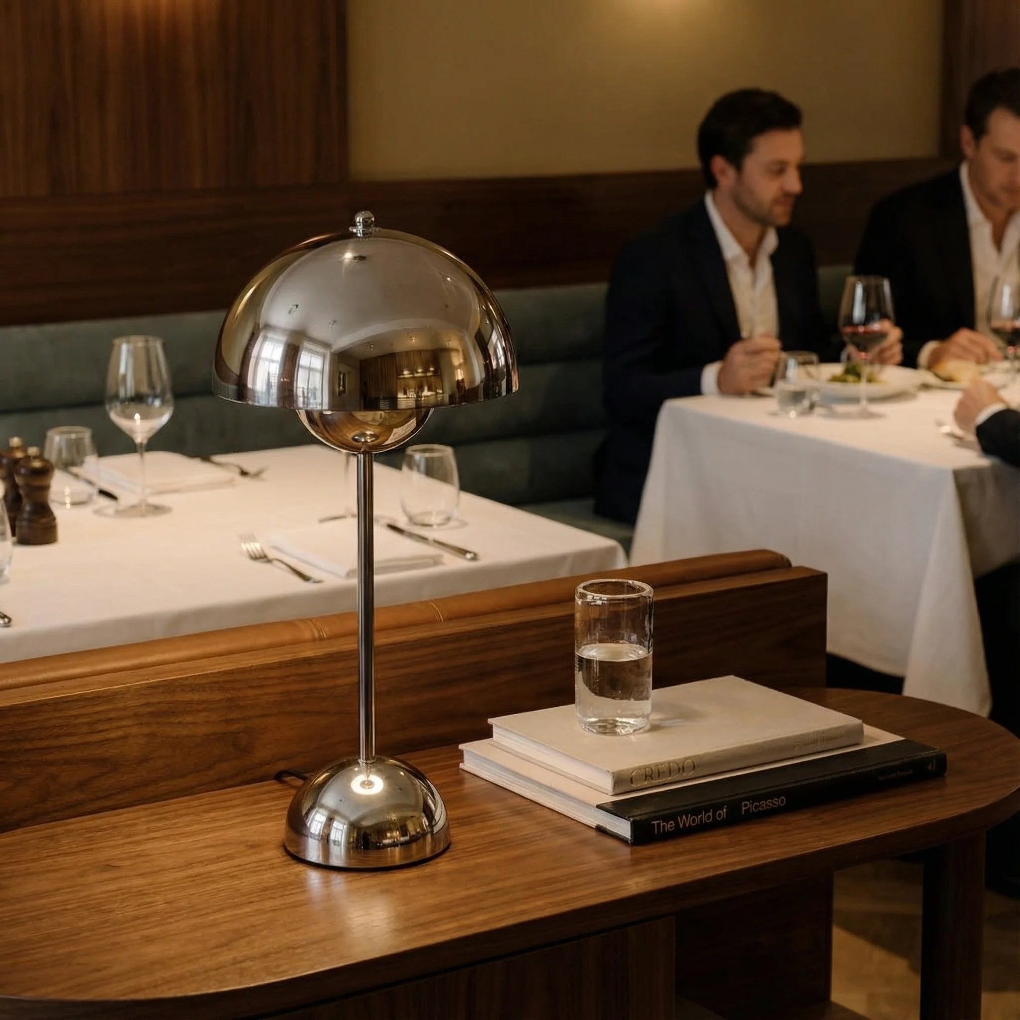 Minimalist Classic Metal Bedside Lamp | Timeless Nightstand Accent